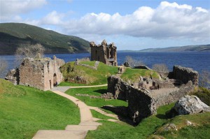 Tour Scotland by Car Great Glen and Loch Ness_690x458