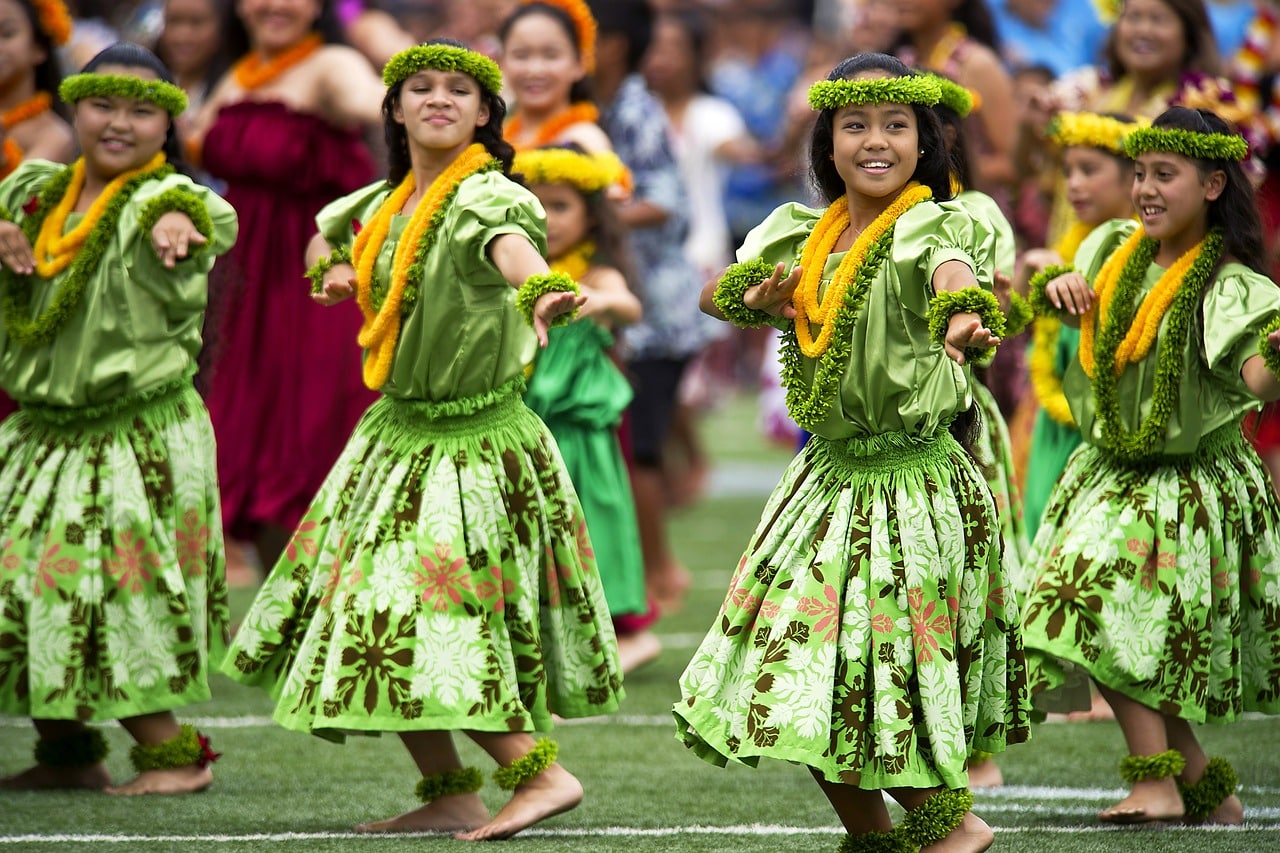 hawaiian-hula-dancers-377653_1280