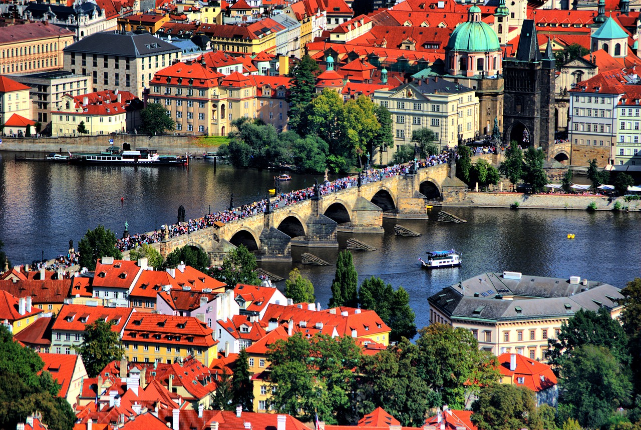 prague-1196056_1280