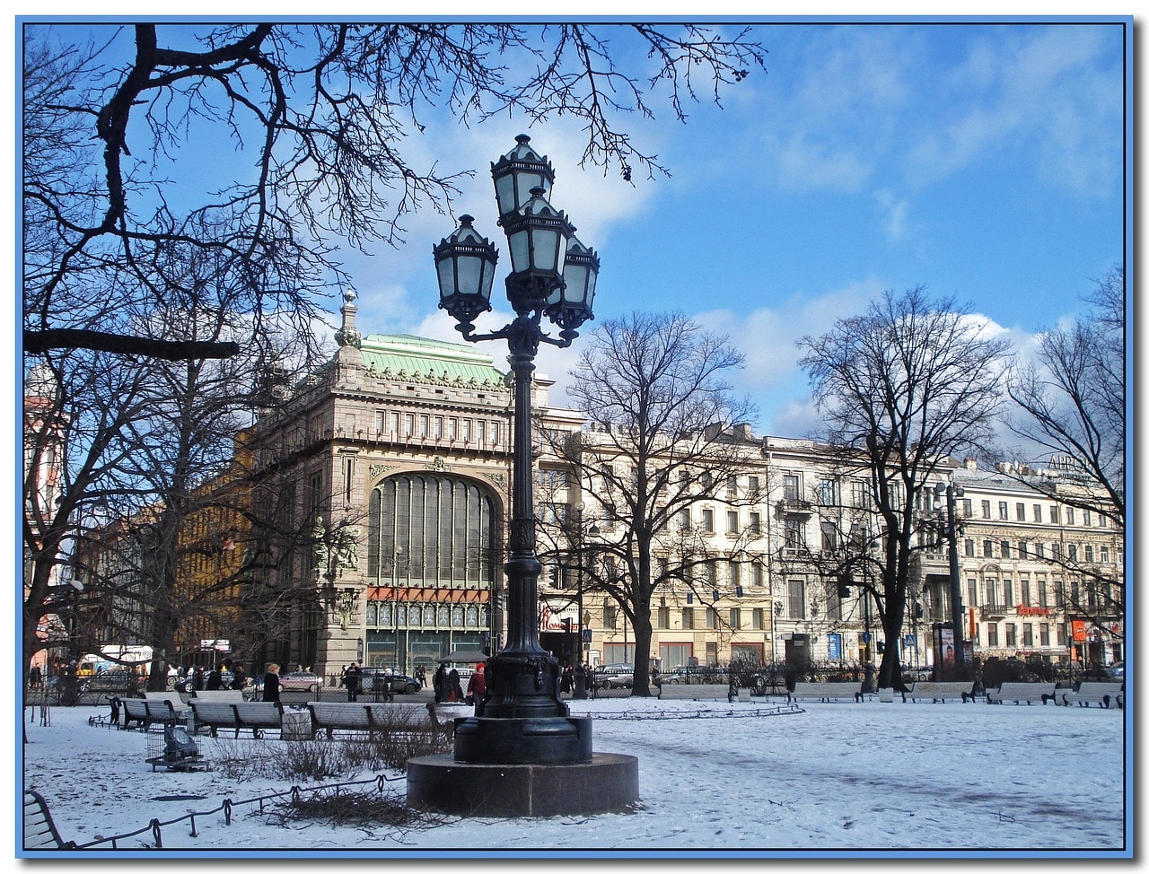 Vista de la Avenida Nevsky, San Petersburgo- Rusia.