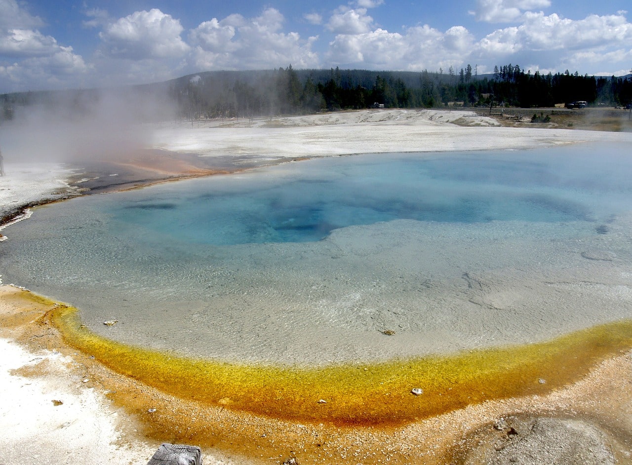 yellowstone-national-park-219437_1280