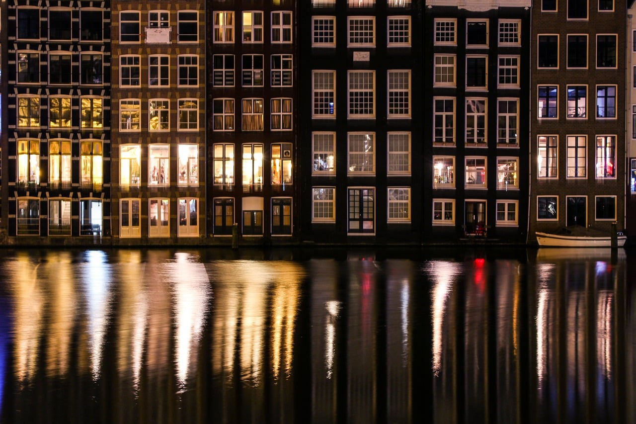 amsterdam-1454262_1280