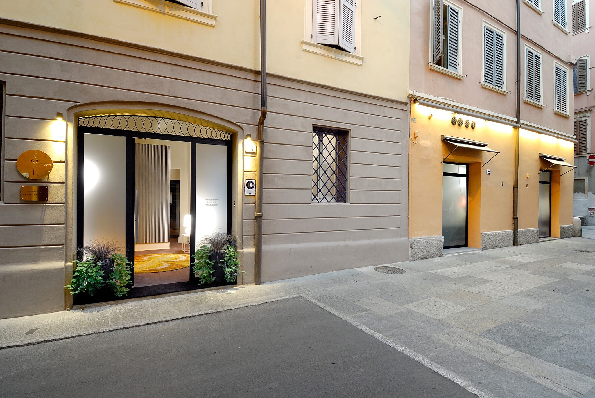 osteria_francescana_exterior_3._photo_credit