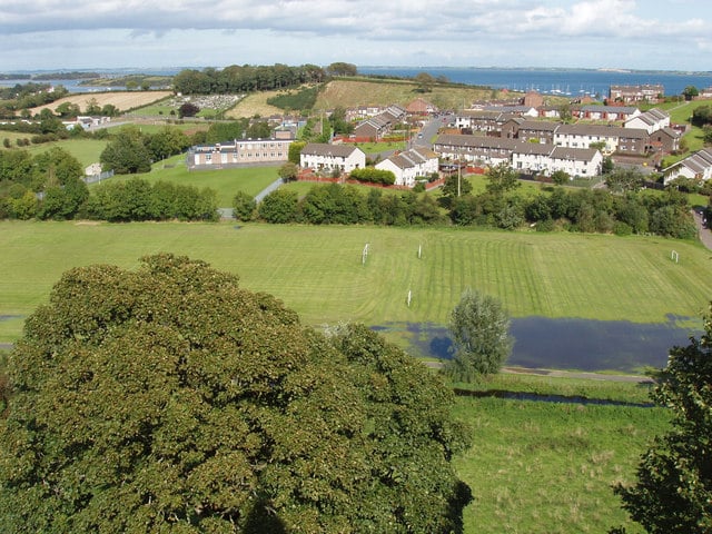 Castle_View_houses_and_primary_school_from_Killyleagh_Castle_-_geograph.org.uk_-_1581448