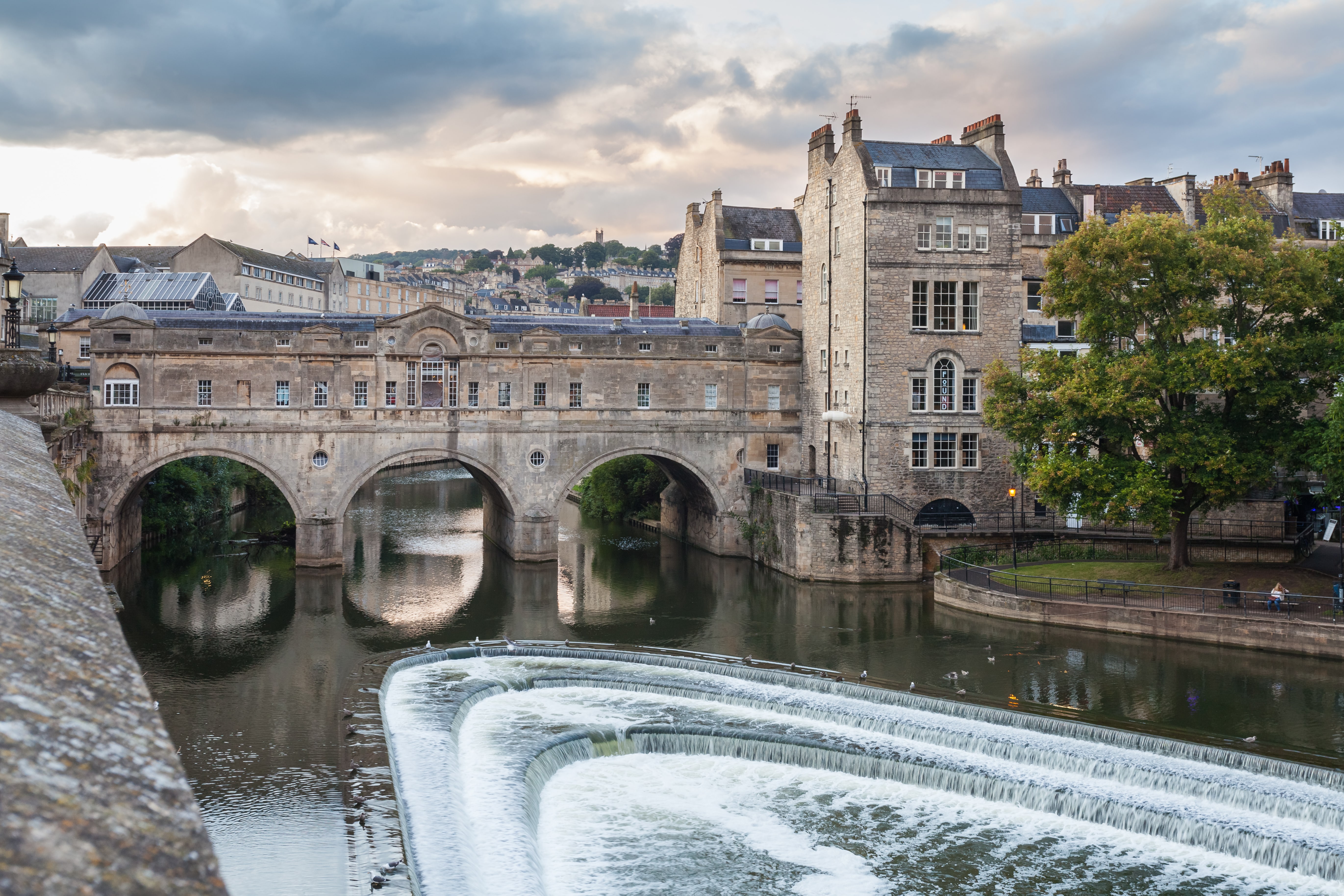 Puente_Pulteney,_Bath,_Inglaterra,_2014-08-12,_DD_51