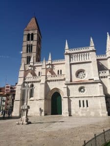 Fachada de la Iglesia de Santa María La Antigua