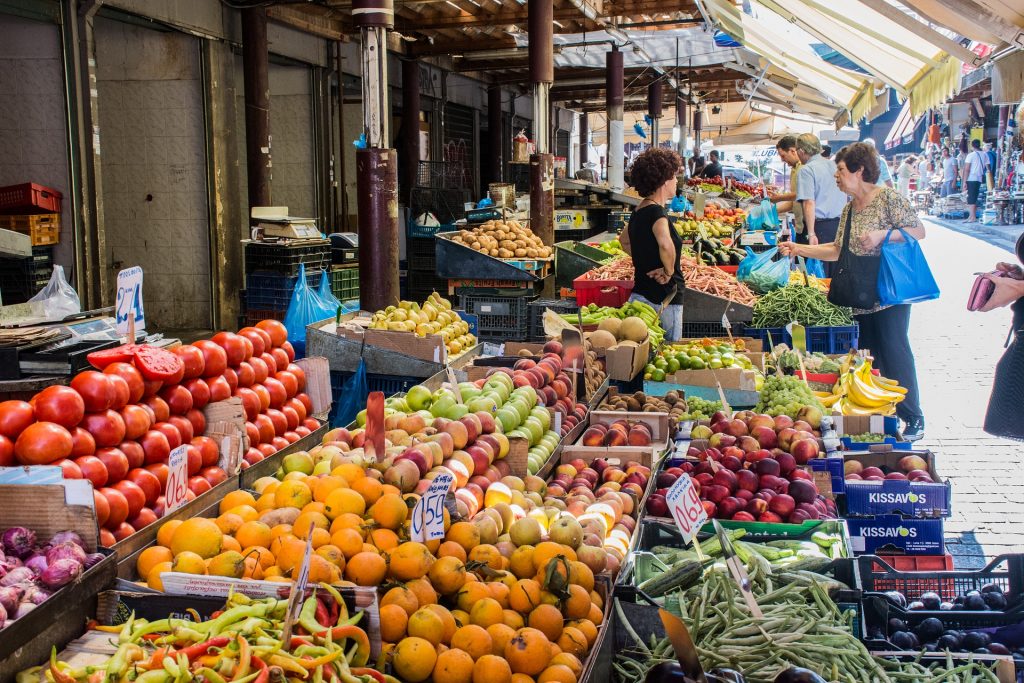 Mercado de Plaka de Frutas y verduras o Laiki