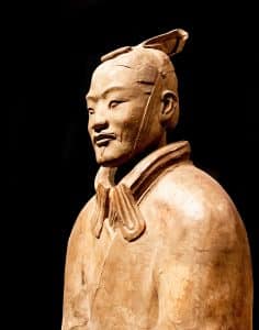 Estatua terracota.Museo Oriental de Valladolid.